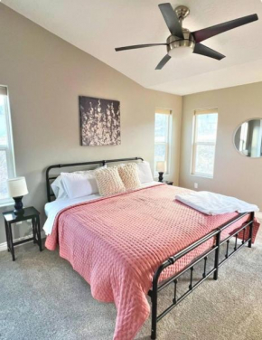 Private Stylish Townhome near ISU & Hospital